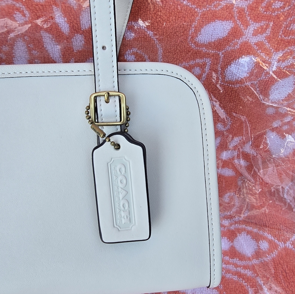 Coach Swing Zip Shoulder Bag - Picture 12 of 16
